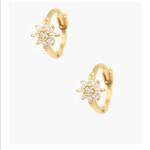 [NIB] Cupcakes & Cashmere Gold Dainty Hoop Sophia Earrings 14k plated ✨